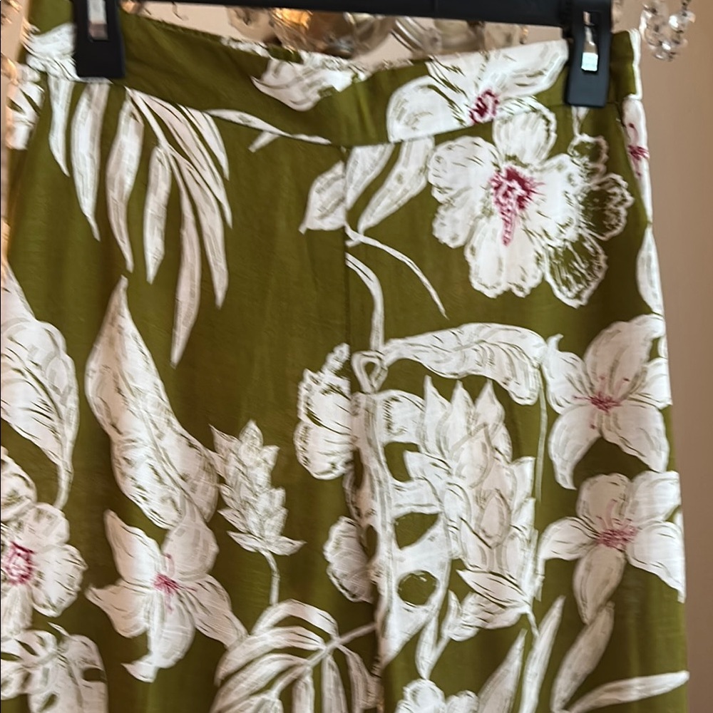 Zara Floral Green Pants - NWT - Picture 2 of 7